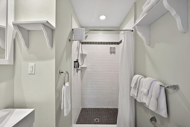 164 Commercial Street, Provincetown, MA 02657