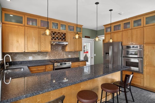 164 Commercial Street, Provincetown, MA 02657
