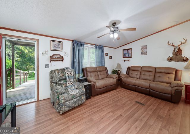 450 Lakeshore Drive, Jackson, GA 30233