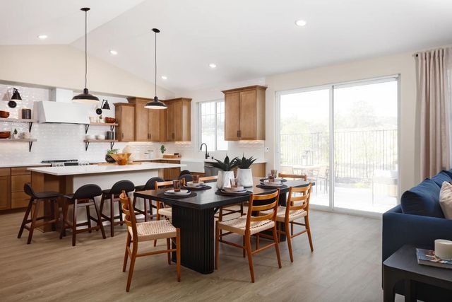 7998 Cottonwood Dr, Friant, CA 93626