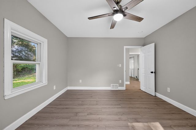 9 Highland St, Boylston, MA 01505
