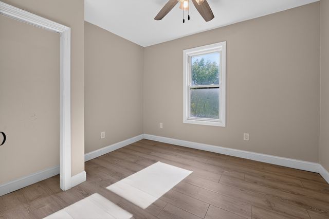 9 Highland St, Boylston, MA 01505
