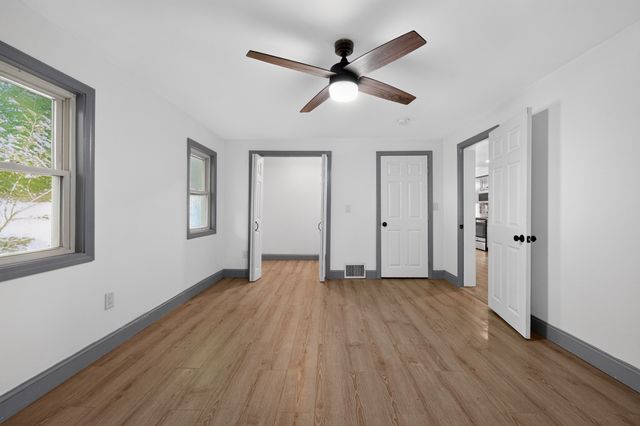 9 Highland St, Boylston, MA 01505