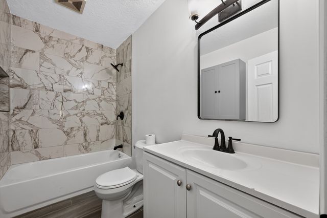 9 Highland St, Boylston, MA 01505