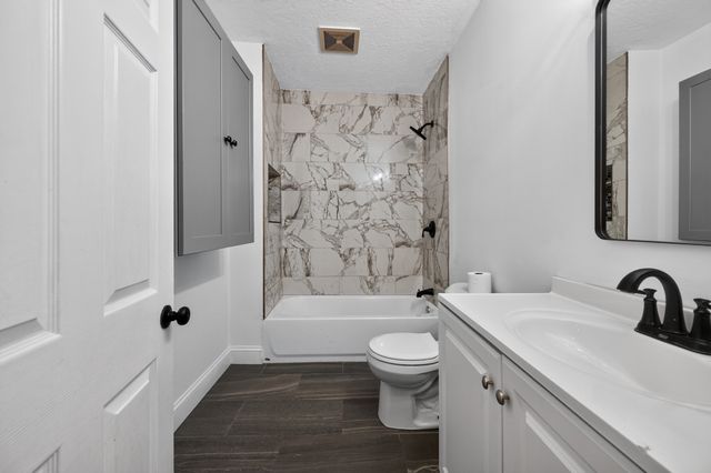 9 Highland St, Boylston, MA 01505