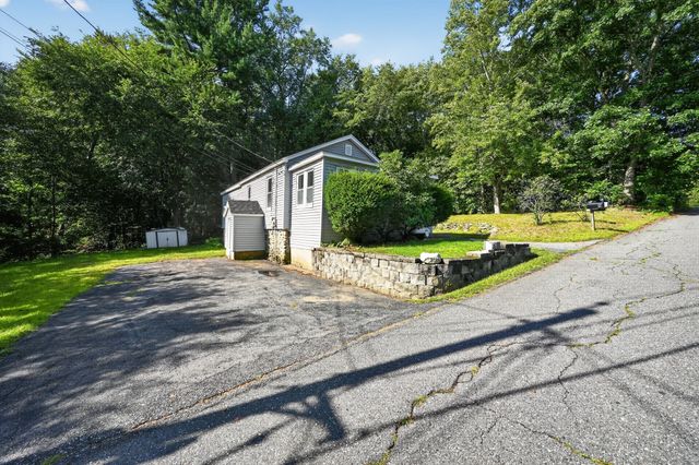 9 Highland St, Boylston, MA 01505