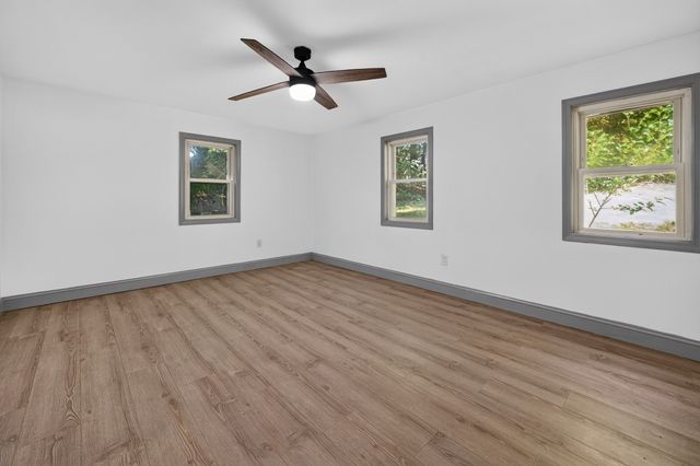 9 Highland St, Boylston, MA 01505