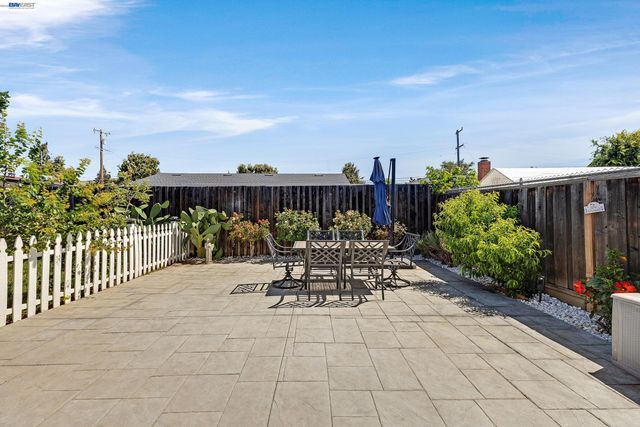 30532 Carroll Ave, Hayward, CA 94544