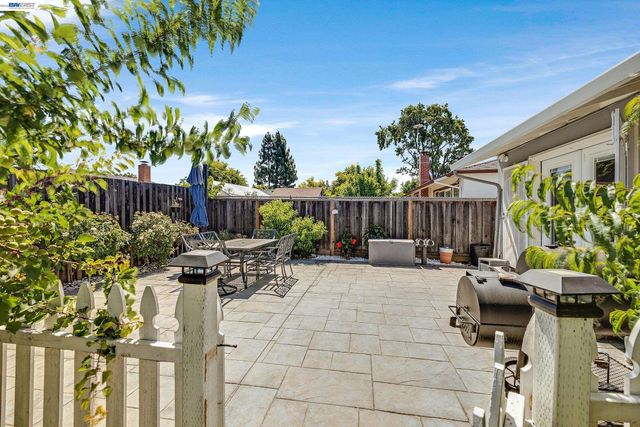 30532 Carroll Ave, Hayward, CA 94544