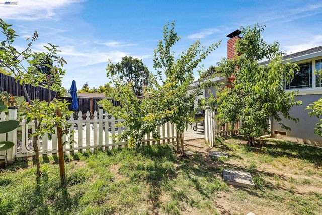 30532 Carroll Ave, Hayward, CA 94544