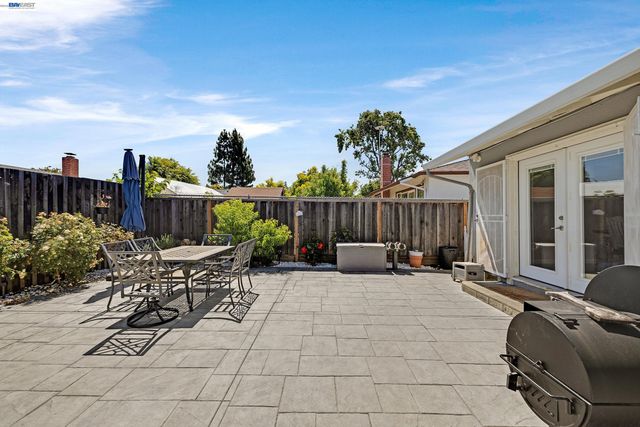 30532 Carroll Ave, Hayward, CA 94544