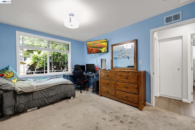 30532 Carroll Ave, Hayward, CA 94544