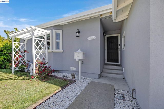 30532 Carroll Ave, Hayward, CA 94544