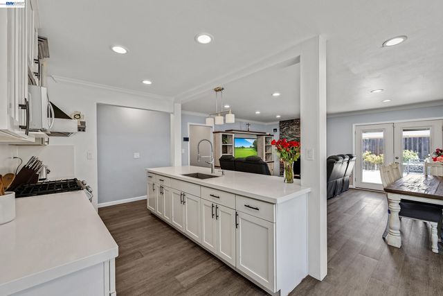 30532 Carroll Ave, Hayward, CA 94544