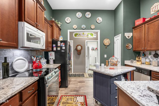 44 Drake Drive, Benson, NC 27504