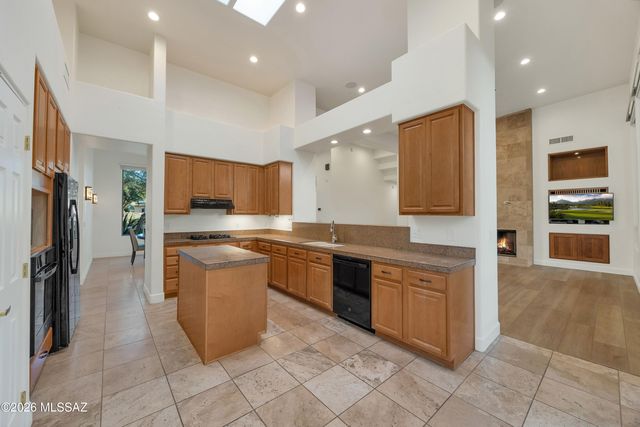 6881 E Desert Wind Court, Tucson, AZ 85750