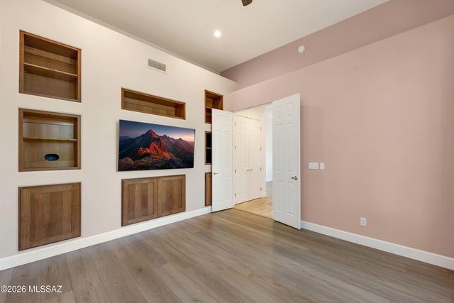 6881 E Desert Wind Court, Tucson, AZ 85750