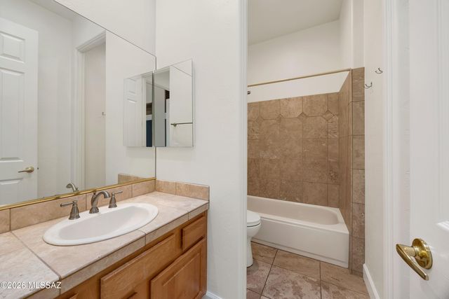 6881 E Desert Wind Court, Tucson, AZ 85750