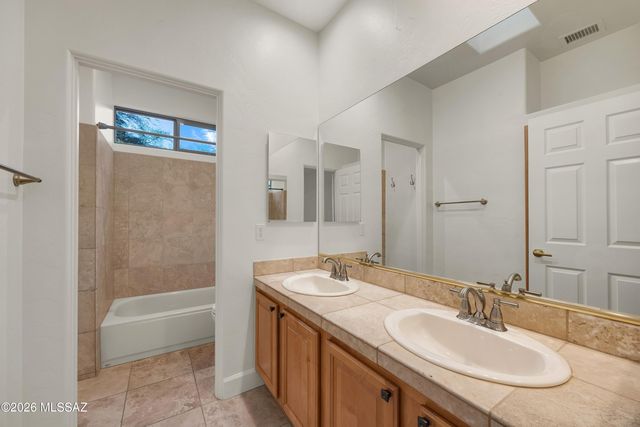 6881 E Desert Wind Court, Tucson, AZ 85750