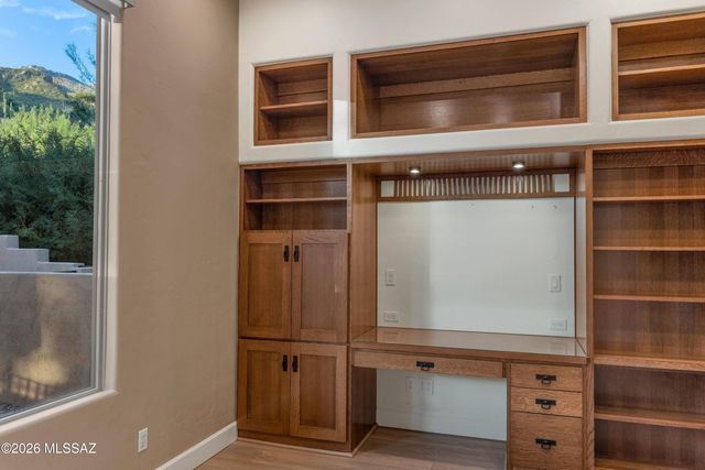 6881 E Desert Wind Court, Tucson, AZ 85750
