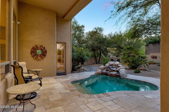6881 E Desert Wind Court, Tucson, AZ 85750