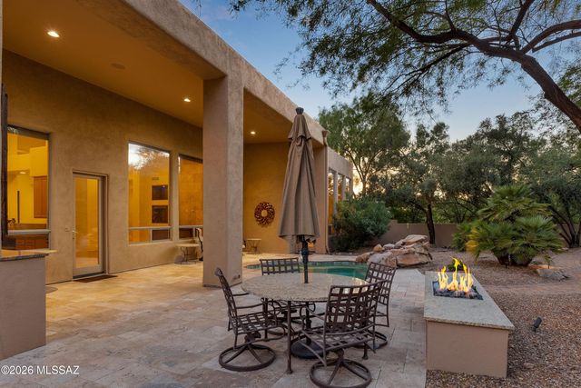 6881 E Desert Wind Court, Tucson, AZ 85750