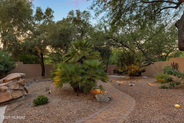 6881 E Desert Wind Court, Tucson, AZ 85750