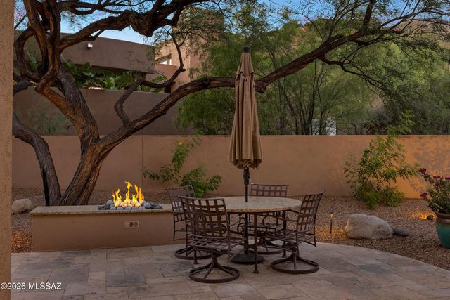 6881 E Desert Wind Court, Tucson, AZ 85750
