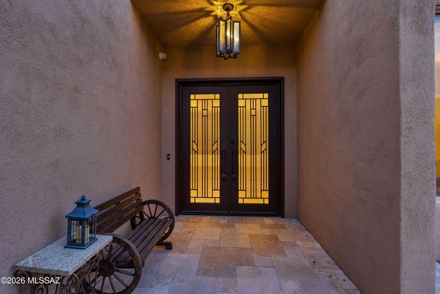 6881 E Desert Wind Court, Tucson, AZ 85750