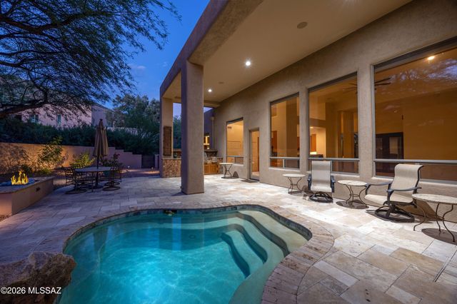 6881 E Desert Wind Court, Tucson, AZ 85750