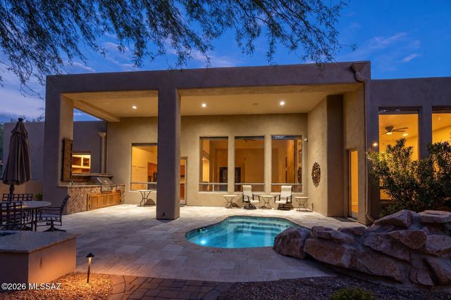 6881 E Desert Wind Court, Tucson, AZ 85750