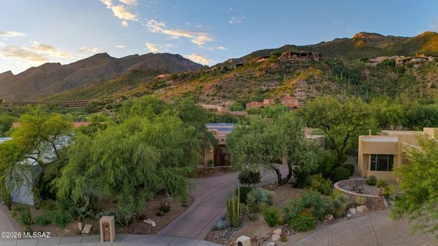 6881 E Desert Wind Court, Tucson, AZ 85750