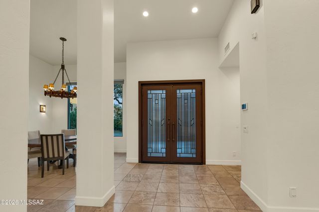 6881 E Desert Wind Court, Tucson, AZ 85750