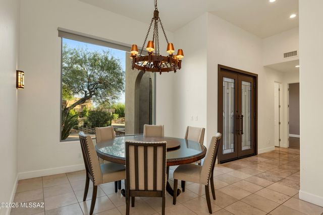 6881 E Desert Wind Court, Tucson, AZ 85750