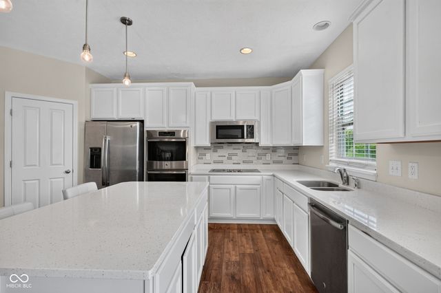 8819 Castleblaney Drive, Brownsburg, IN 46112