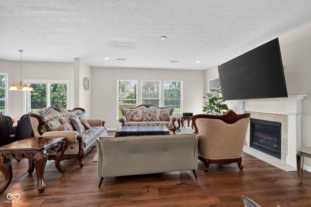8819 Castleblaney Drive, Brownsburg, IN 46112