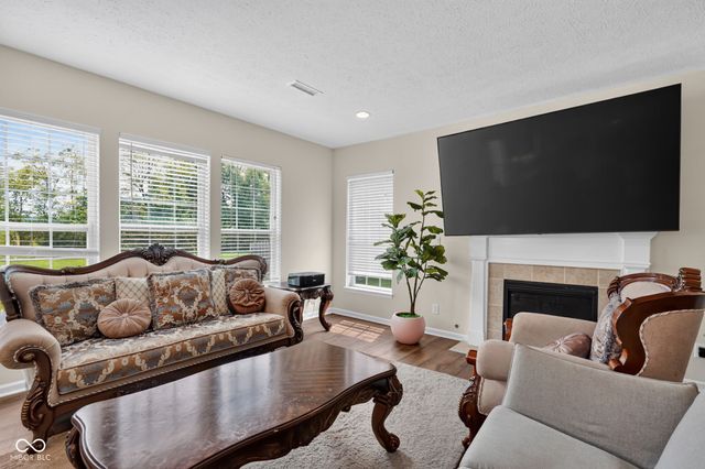 8819 Castleblaney Drive, Brownsburg, IN 46112