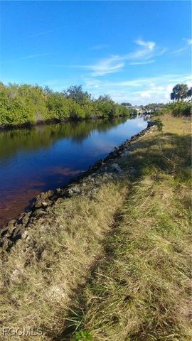 18294 Arapahoe CIR, Port Charlotte, FL 33948