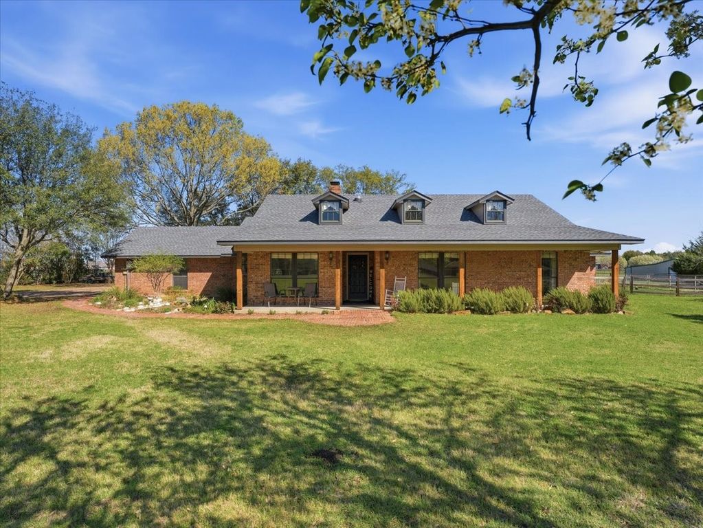 525 Becky Lane, Waxahachie, TX 75165