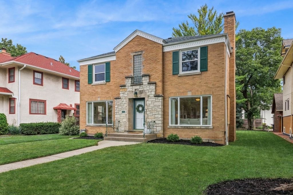 810 N Oak Park Avenue, Oak Park, IL 60302 — exterior