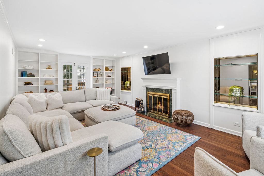 810 N Oak Park Avenue, Oak Park, IL 60302 — photo 3