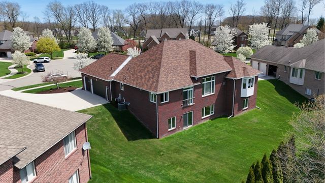 7412 N Georgetowne Road, Washington Twp, MI 48095