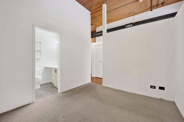 2333 W Saint Paul Avenue 227, Chicago, IL 60647