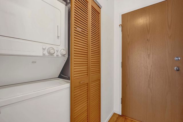 2333 W Saint Paul Avenue 227, Chicago, IL 60647