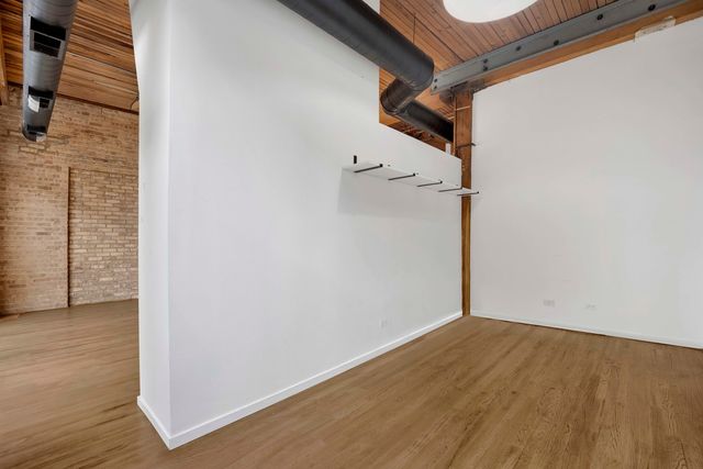 2333 W Saint Paul Avenue 227, Chicago, IL 60647