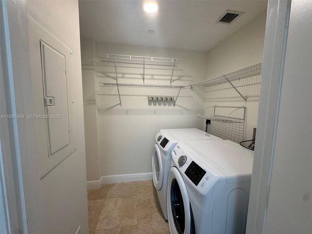 3330 NE 190 Street 1215, Aventura, FL 33180