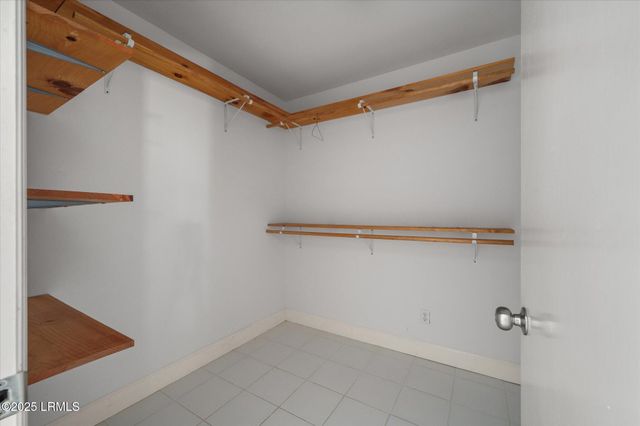 105 Pinewood Street, Walterboro, SC 29488