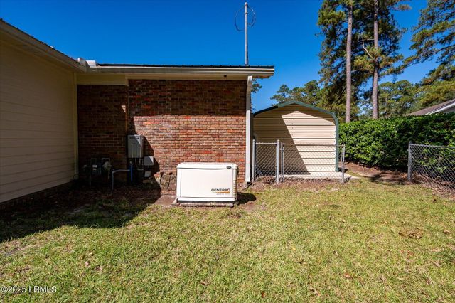 105 Pinewood Street, Walterboro, SC 29488