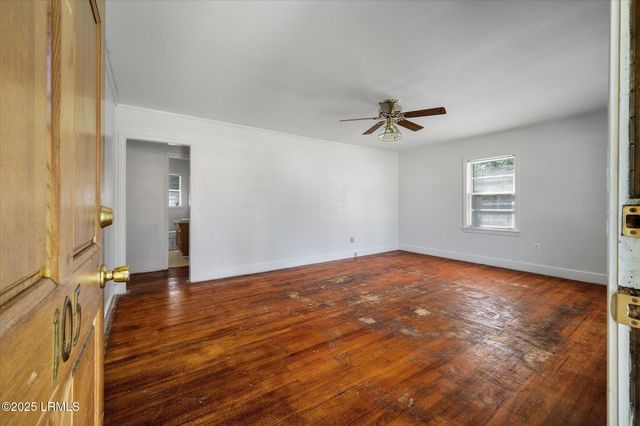 105 Pinewood Street, Walterboro, SC 29488