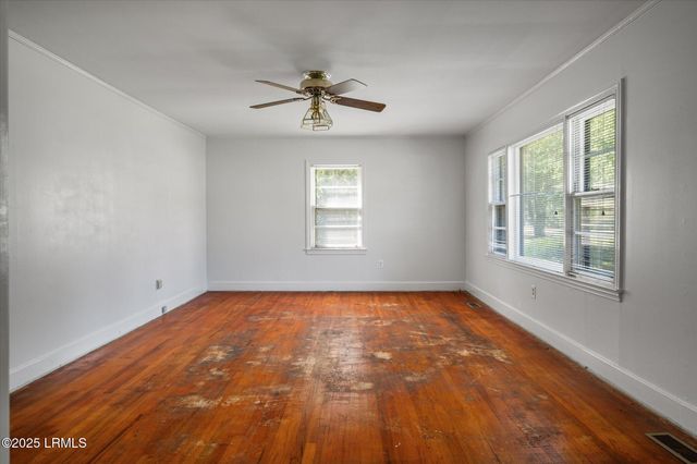 105 Pinewood Street, Walterboro, SC 29488